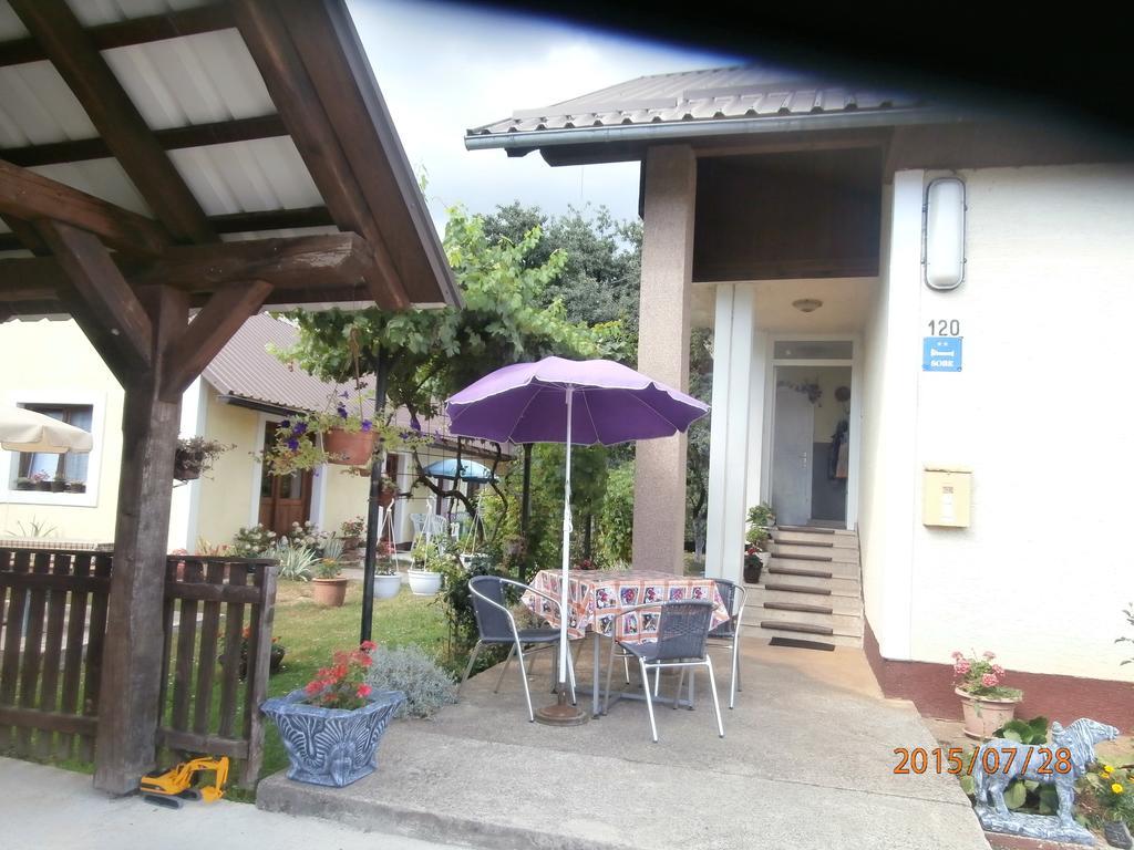 Rooms "Dragica" Otocac Exterior photo